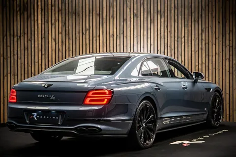 Bentley Flying Spur V8 4