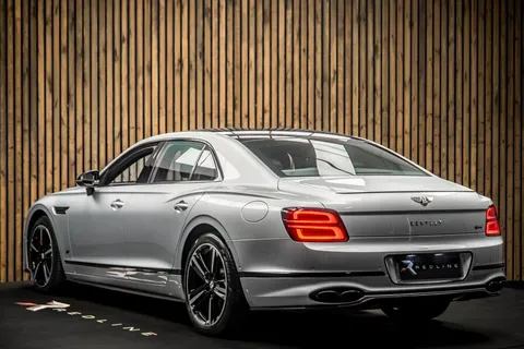Bentley Flying Spur Hybrid 3