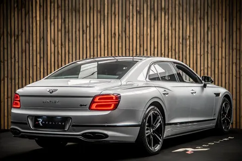Bentley Flying Spur Hybrid 4