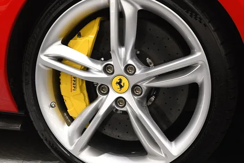Ferrari 296 GTB — photo 2 of 46