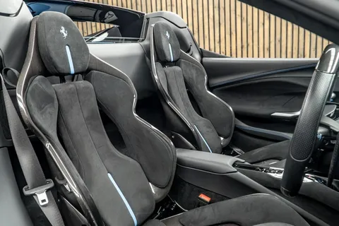 Ferrari 296 GTS 2