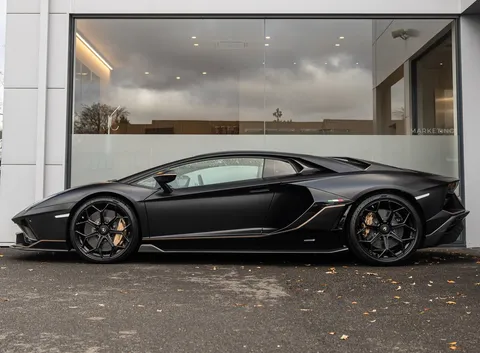 Lamborghini Aventador LP 780-4 Ultimae — photo 3 of 51
