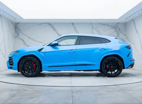 Lamborghini Urus V8 3