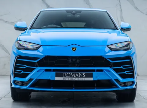 Lamborghini Urus V8 5