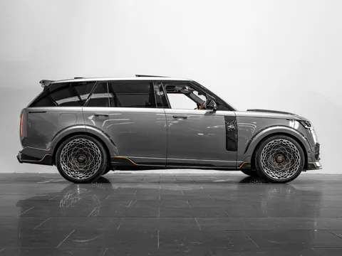 Land Rover Range Rover Autobiography P530 LWB Overfinch Velocity Edition — photo 5 of 21