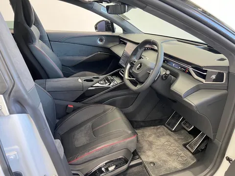Lotus Eletre 600 Sport SE — photo 3 of 22