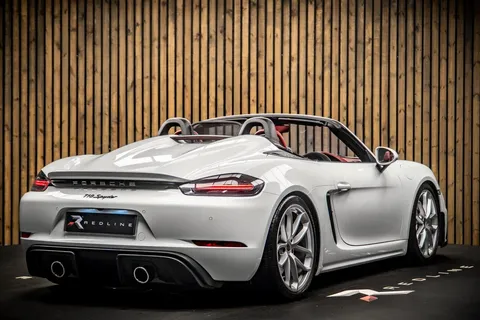 Porsche 718 Spyder 4