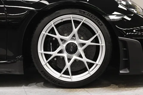Porsche 718 Spyder RS — photo 3 of 47