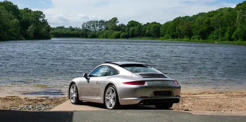 Porsche 911 Carrera S — photo 4 of 63