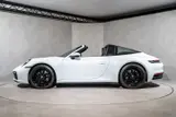 Porsche 911 Targa 4 thumbnail